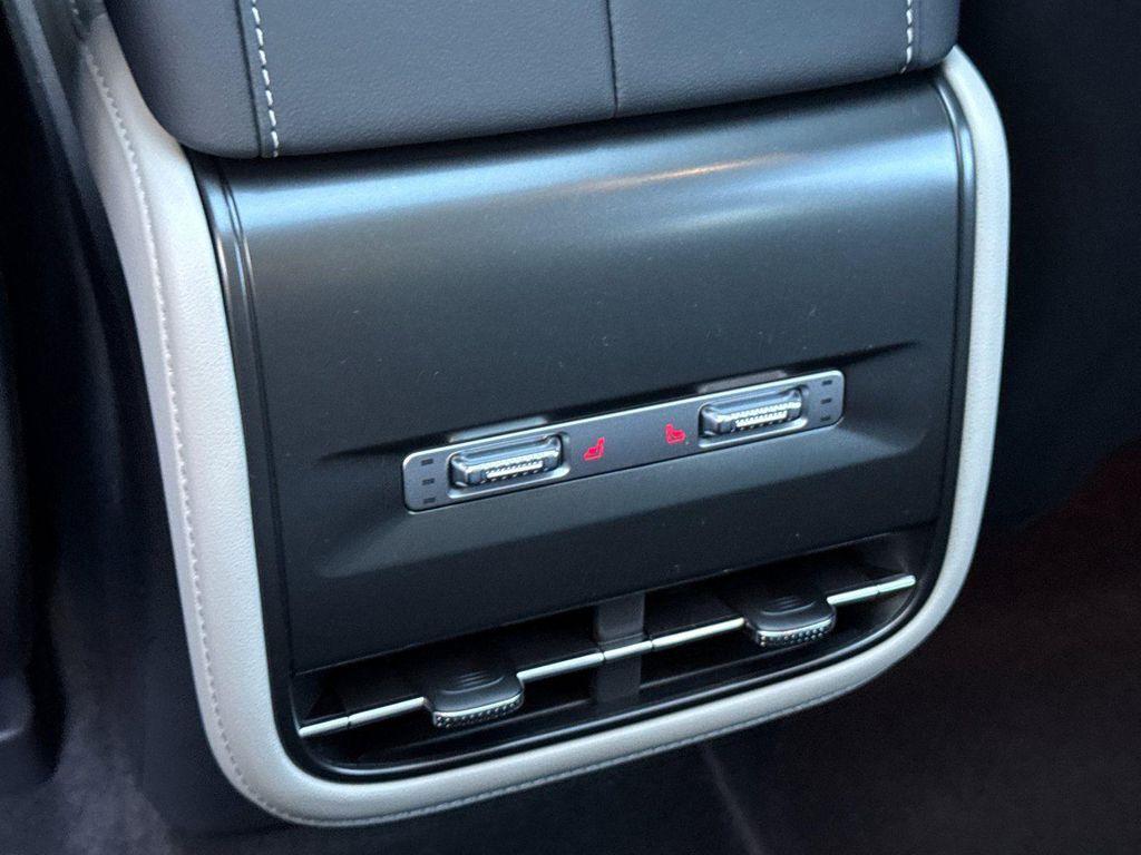 new 2025 Lincoln Nautilus car, priced at $68,275
