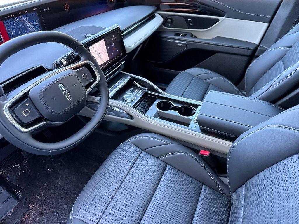 new 2025 Lincoln Nautilus car, priced at $68,275