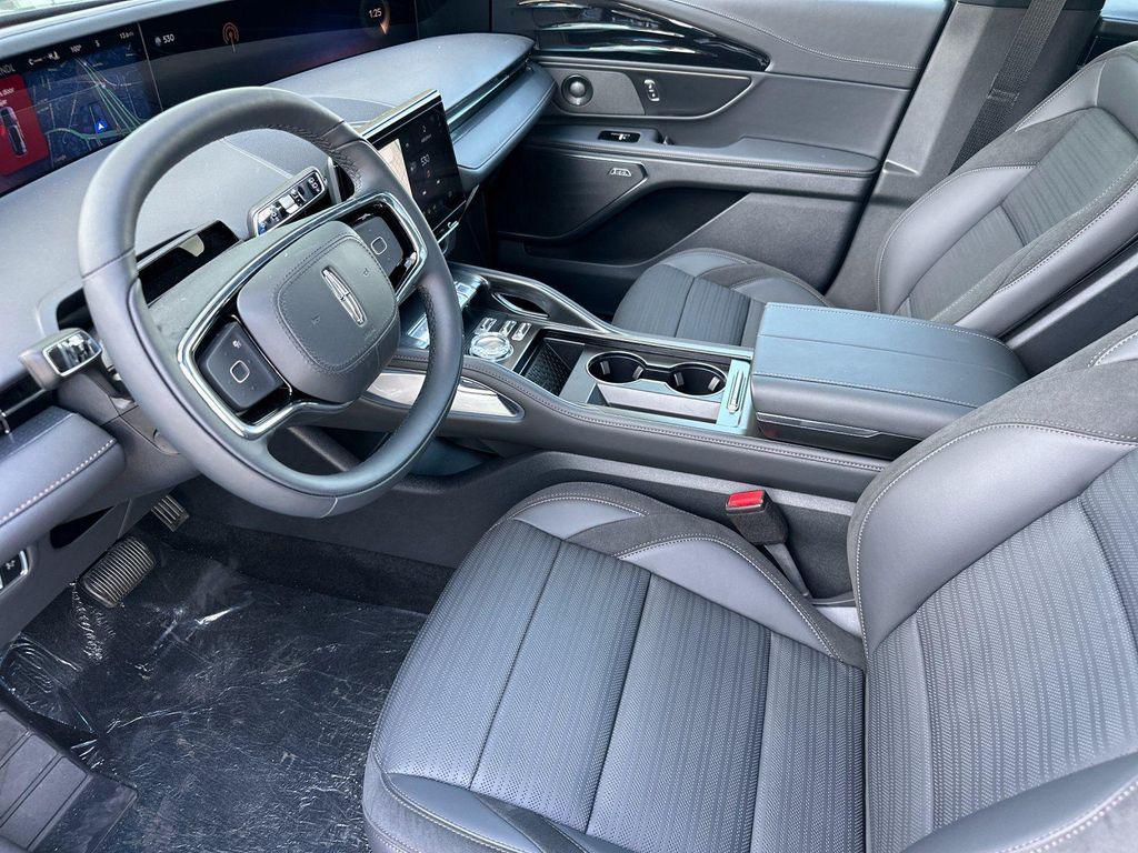 new 2025 Lincoln Nautilus car, priced at $68,525