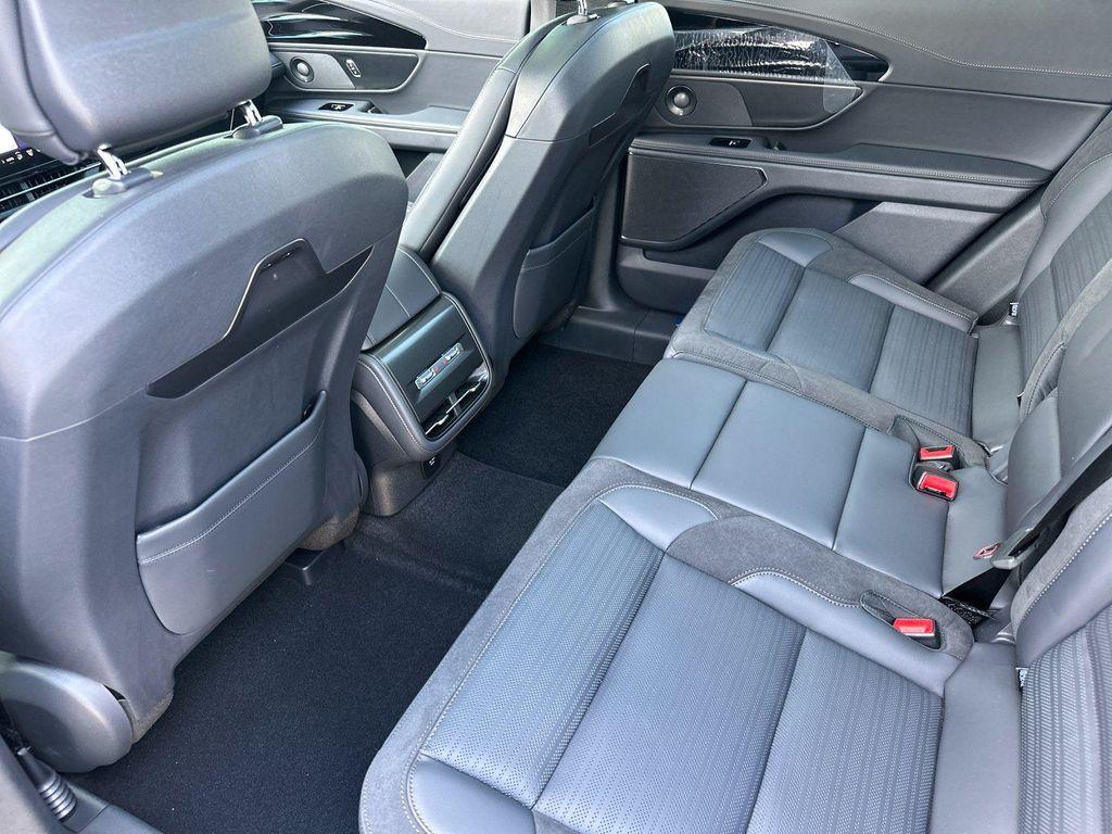 new 2025 Lincoln Nautilus car, priced at $68,525