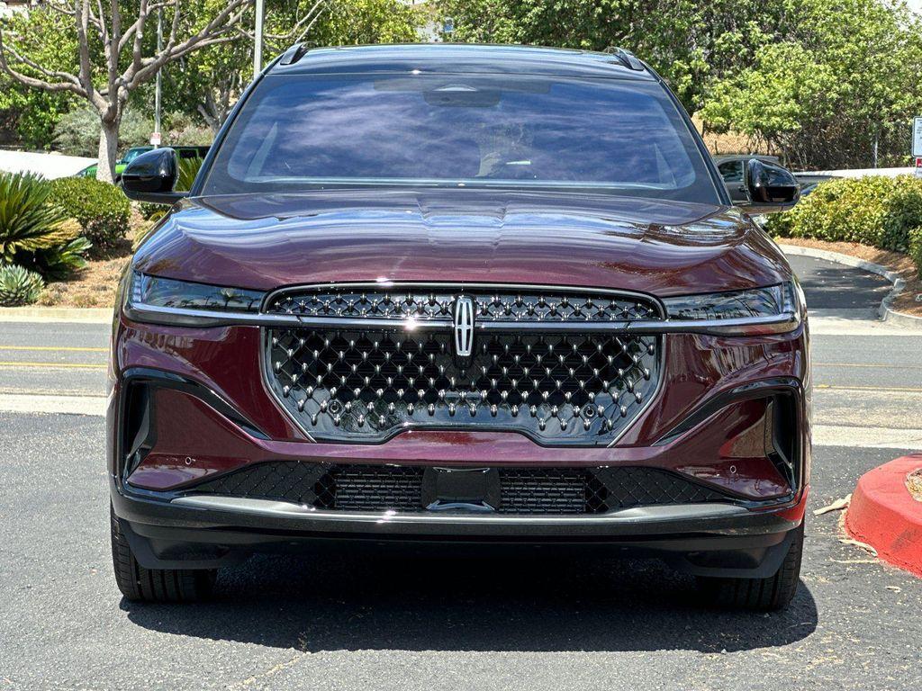new 2025 Lincoln Nautilus car, priced at $68,525