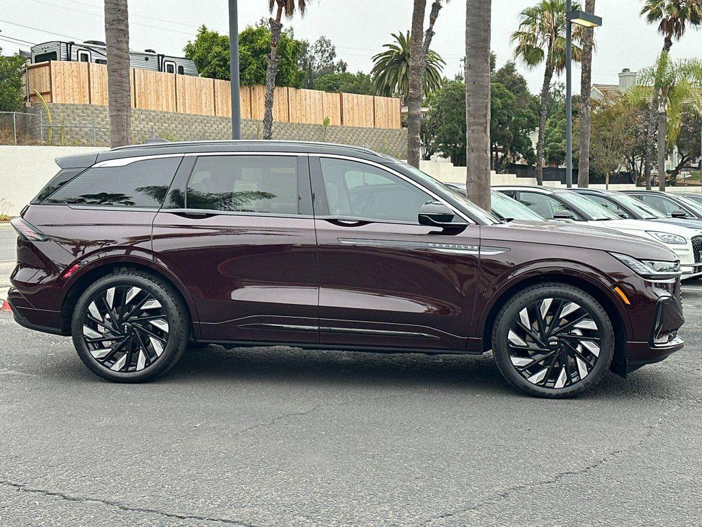 new 2025 Lincoln Nautilus car, priced at $81,395