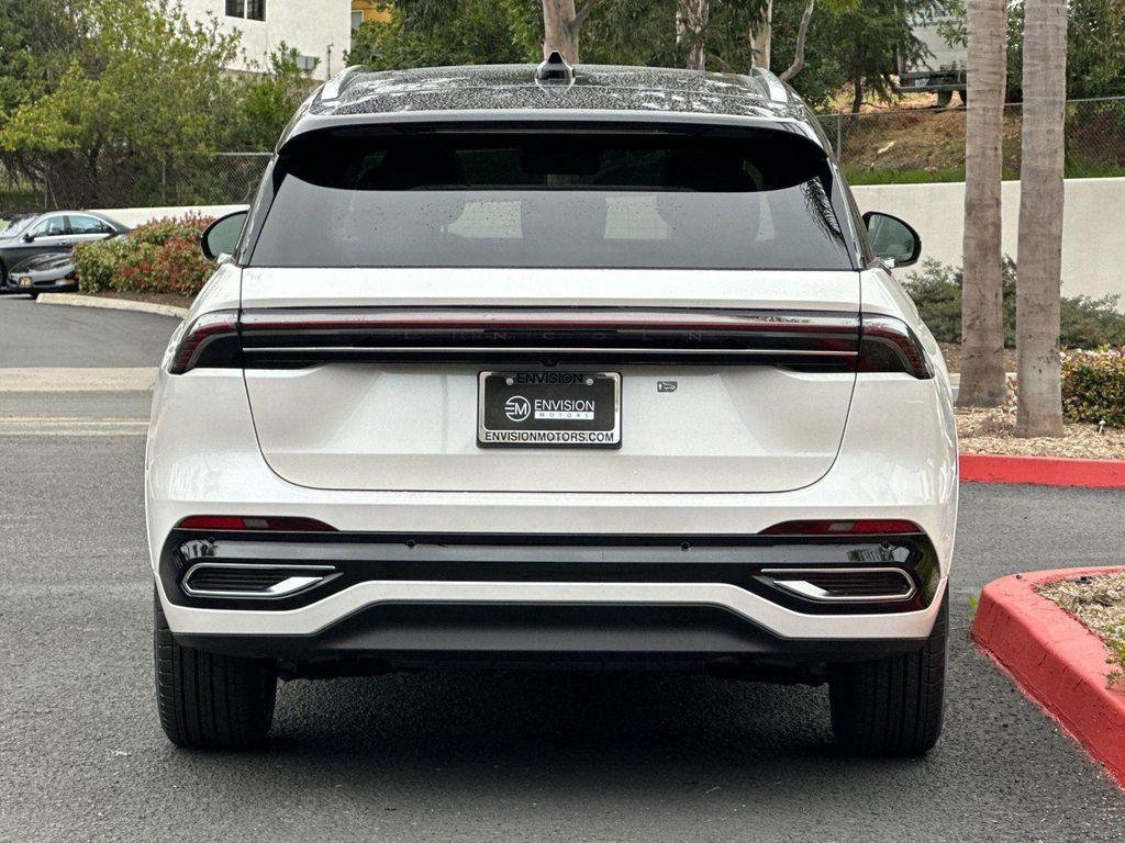 new 2025 Lincoln Nautilus car, priced at $66,205