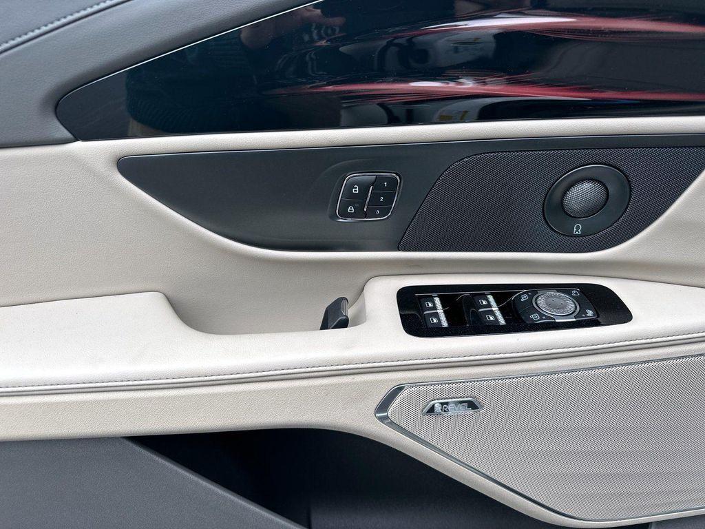 new 2025 Lincoln Nautilus car, priced at $66,205