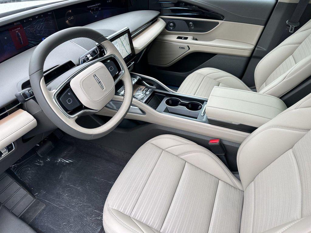 new 2025 Lincoln Nautilus car, priced at $66,205