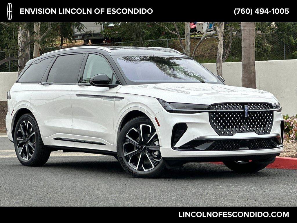 new 2025 Lincoln Nautilus car, priced at $66,205
