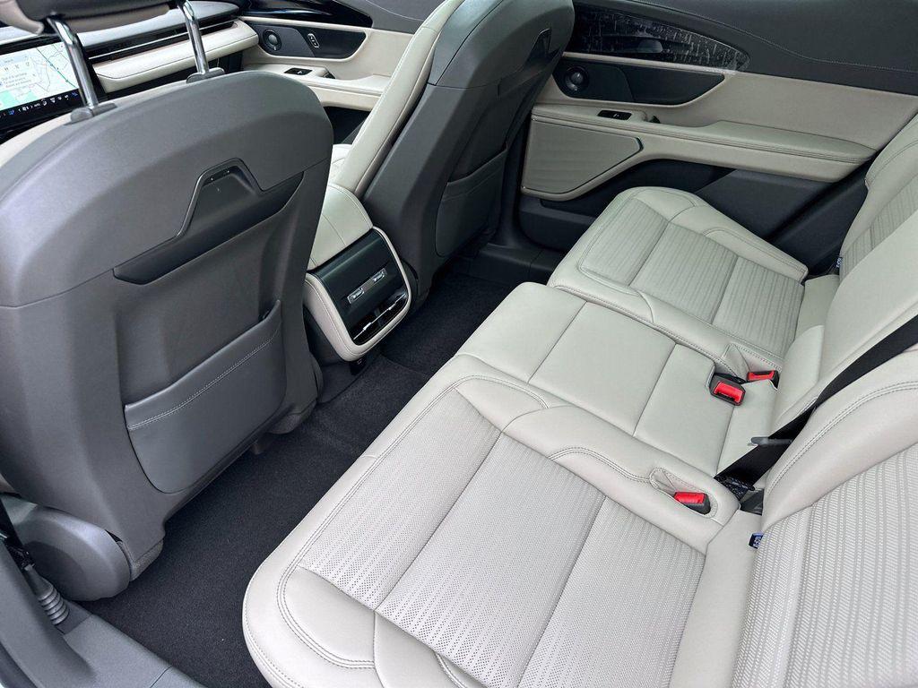 new 2025 Lincoln Nautilus car, priced at $66,205