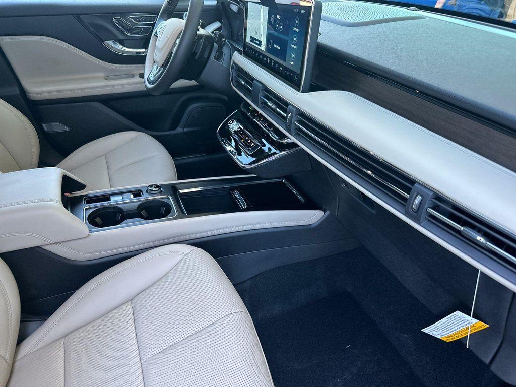 new 2025 Lincoln Corsair car, priced at $49,140