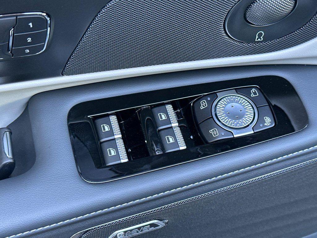 new 2025 Lincoln Nautilus car, priced at $65,205
