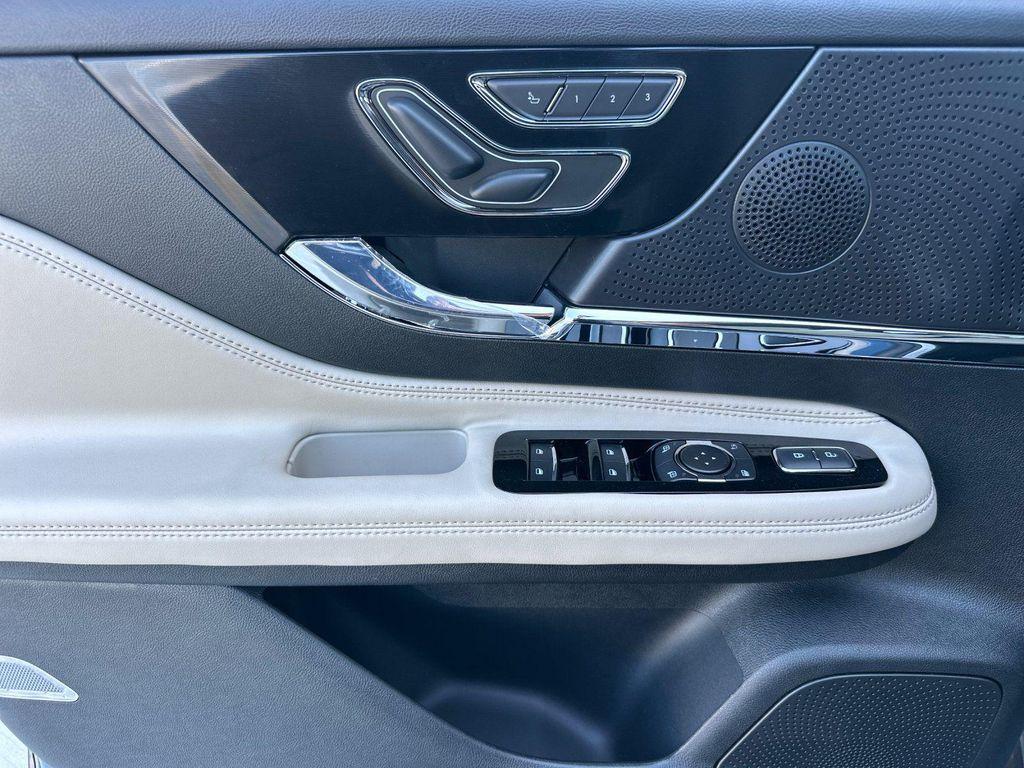 new 2025 Lincoln Corsair car, priced at $47,970