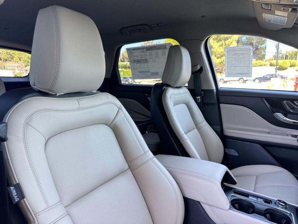 new 2025 Lincoln Corsair car, priced at $47,970
