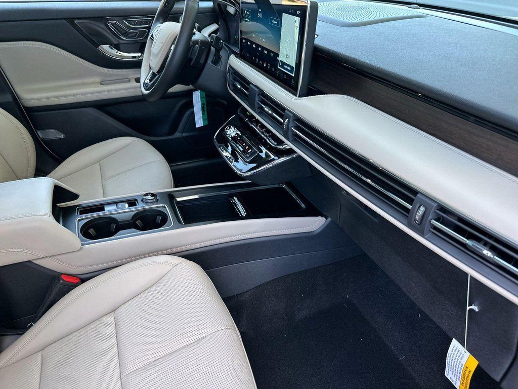 new 2025 Lincoln Corsair car, priced at $62,050