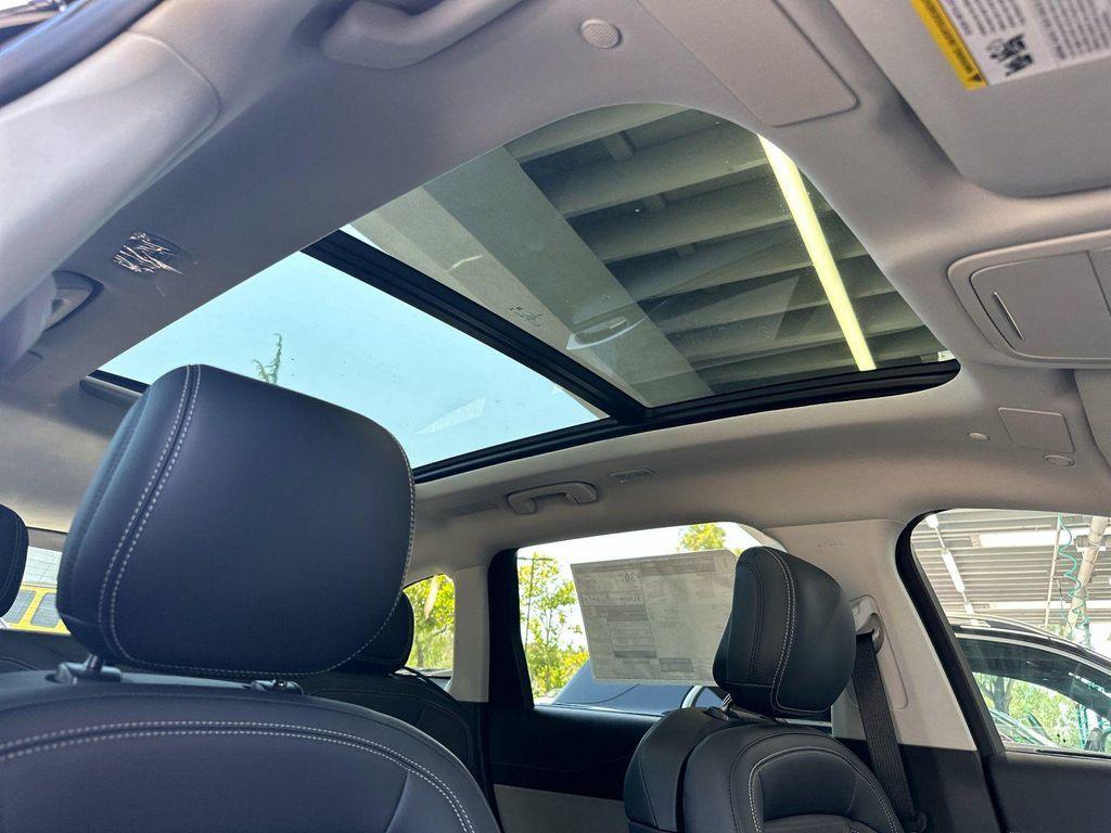 new 2025 Lincoln Nautilus car, priced at $71,230
