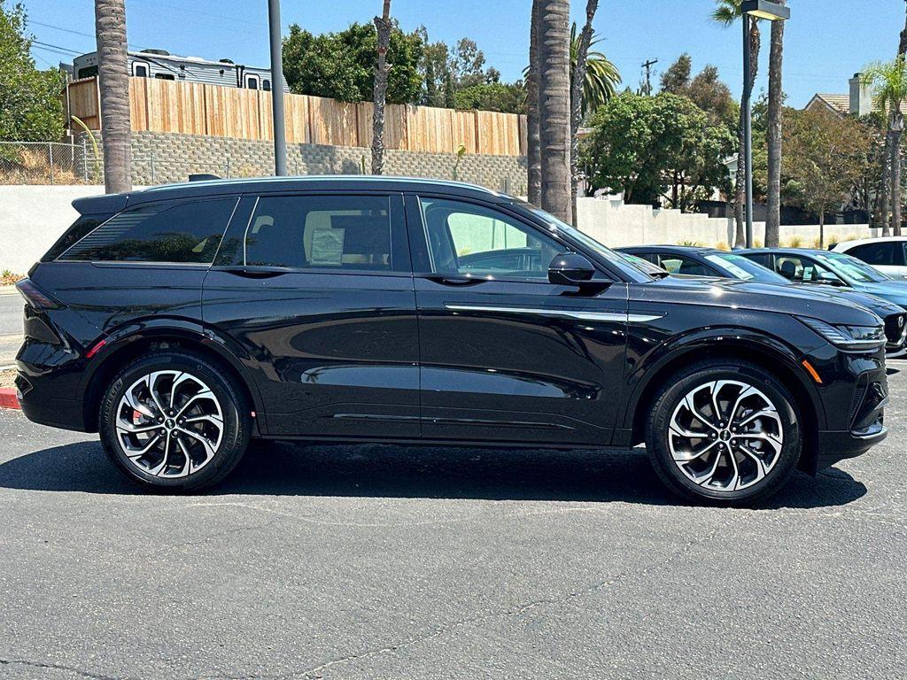 new 2025 Lincoln Nautilus car, priced at $71,230