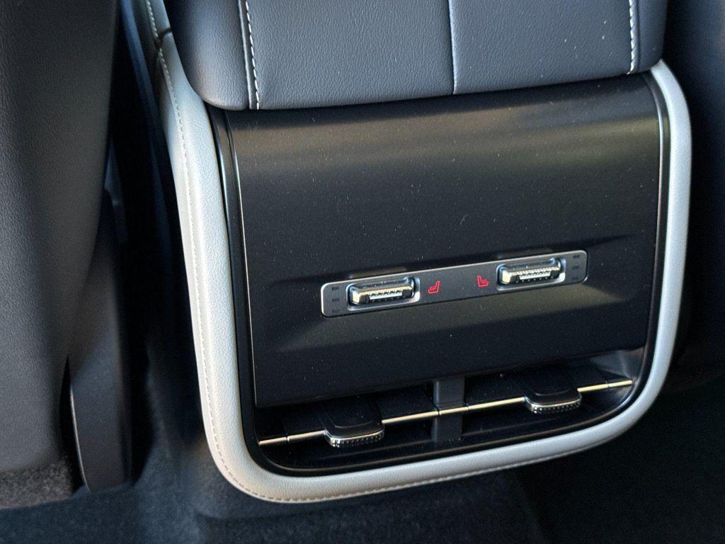 new 2025 Lincoln Nautilus car, priced at $71,980