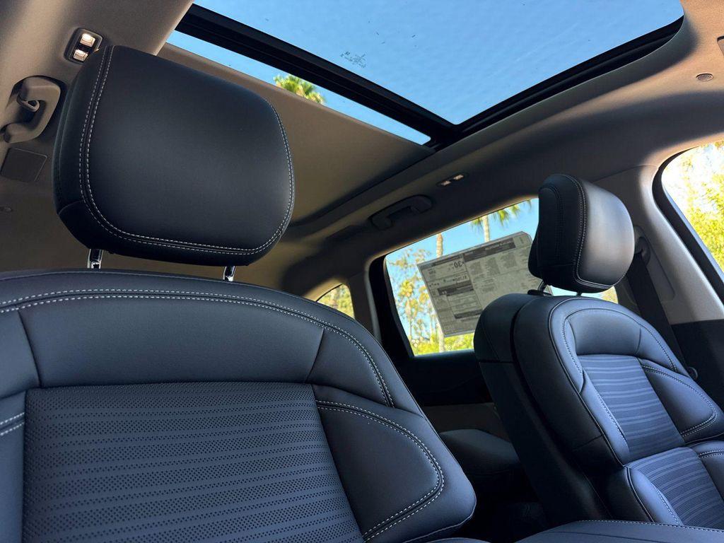 new 2025 Lincoln Nautilus car, priced at $71,980