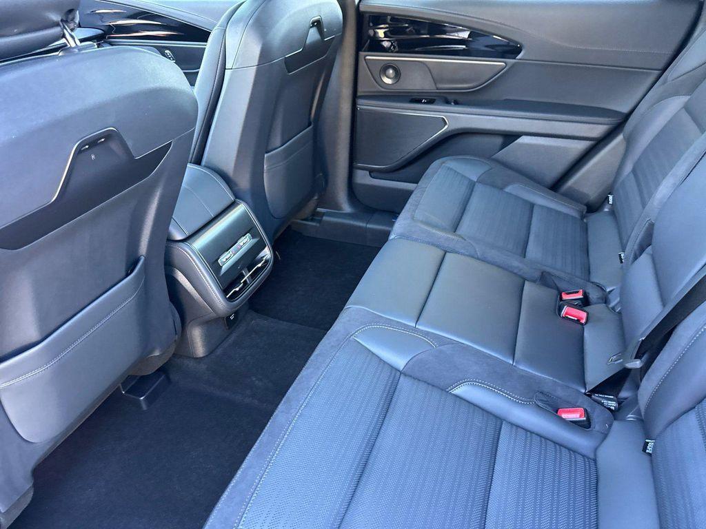 new 2025 Lincoln Nautilus car, priced at $70,275