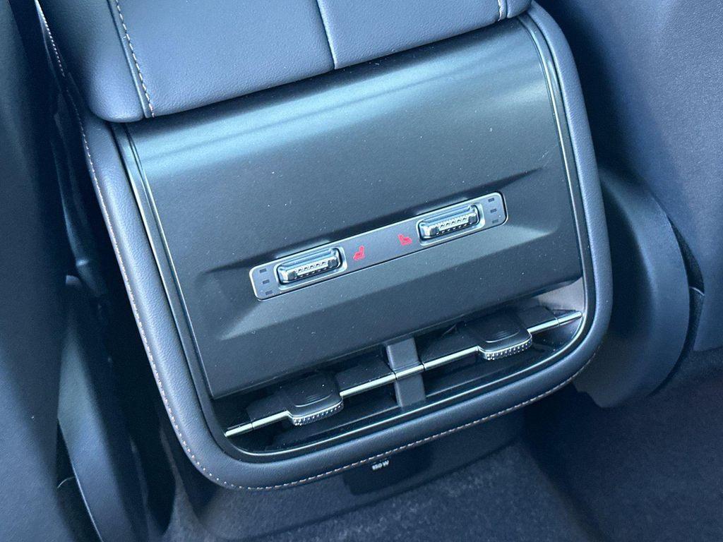 new 2025 Lincoln Nautilus car, priced at $66,455