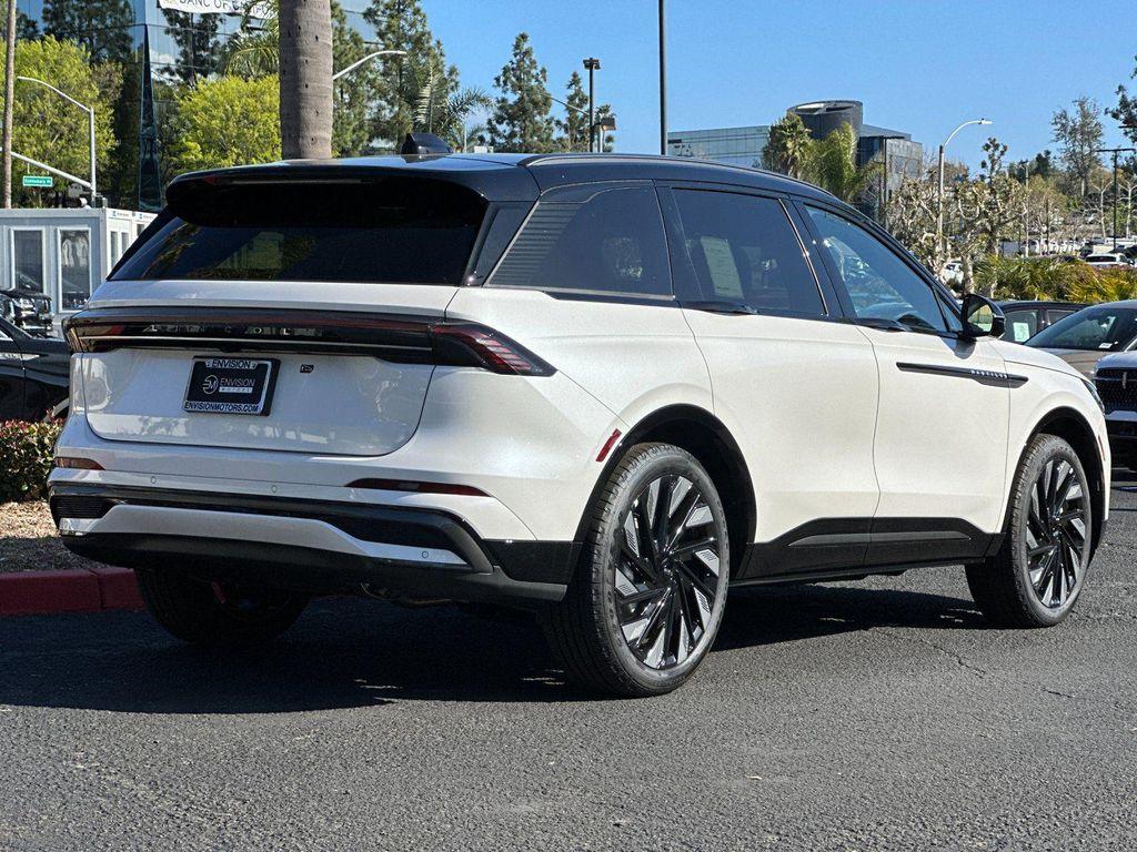 new 2025 Lincoln Nautilus car, priced at $66,455