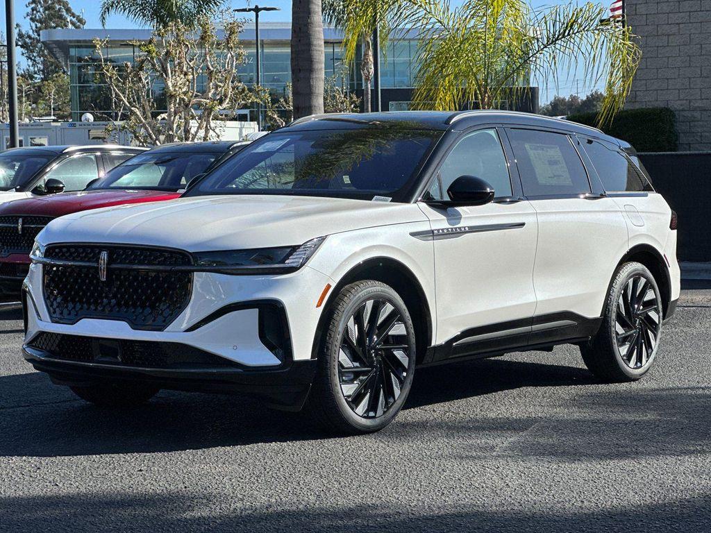 new 2025 Lincoln Nautilus car, priced at $66,455