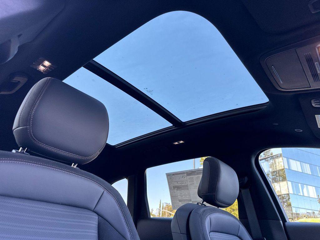 new 2025 Lincoln Nautilus car, priced at $66,455