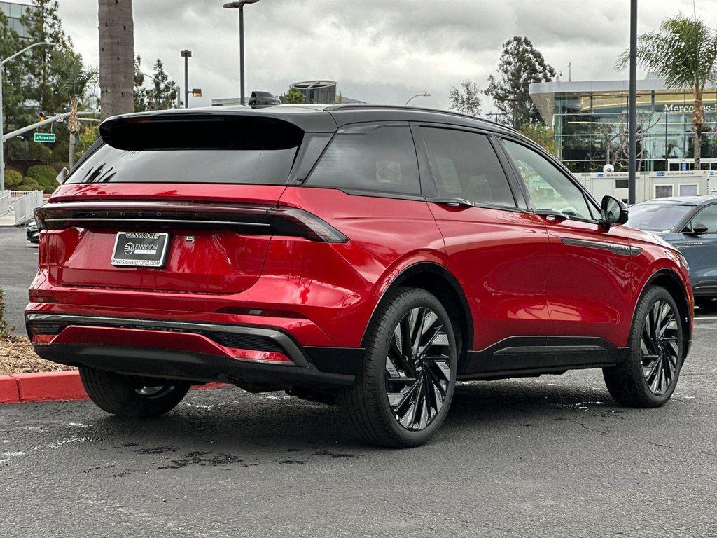 new 2025 Lincoln Nautilus car, priced at $64,255
