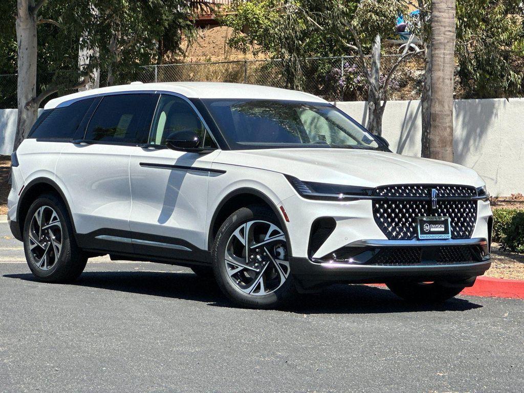 new 2025 Lincoln Nautilus car, priced at $59,535