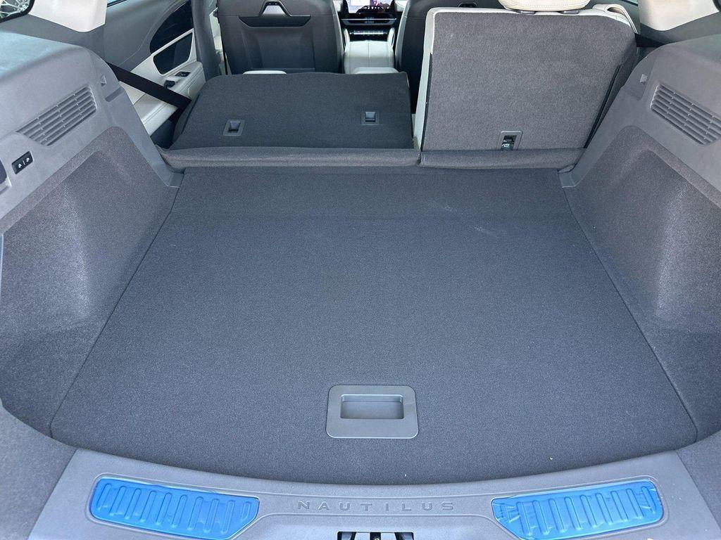 new 2025 Lincoln Nautilus car, priced at $59,535