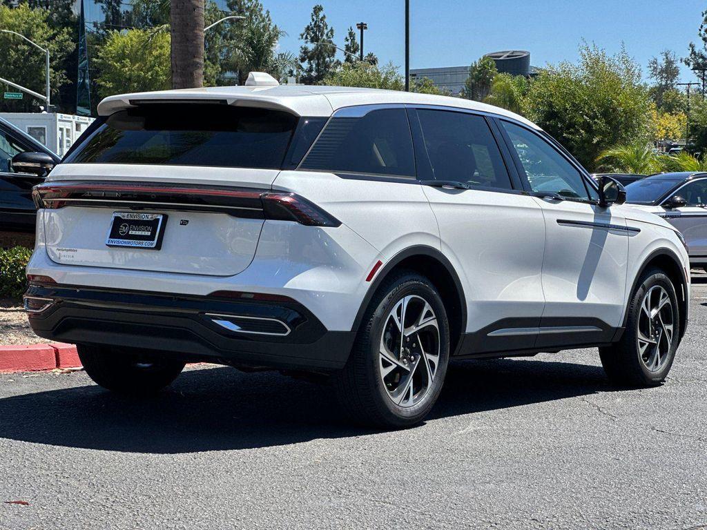 new 2025 Lincoln Nautilus car, priced at $59,535