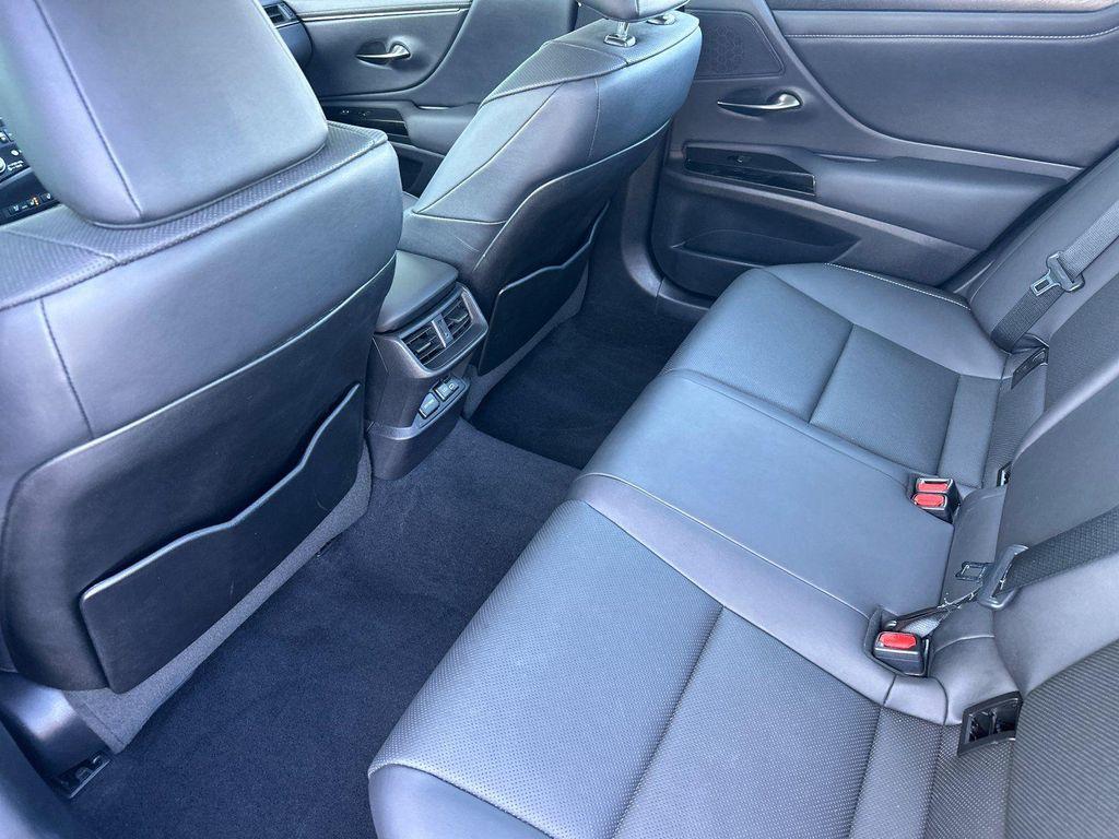 used 2022 Lexus ES 350 car, priced at $33,690