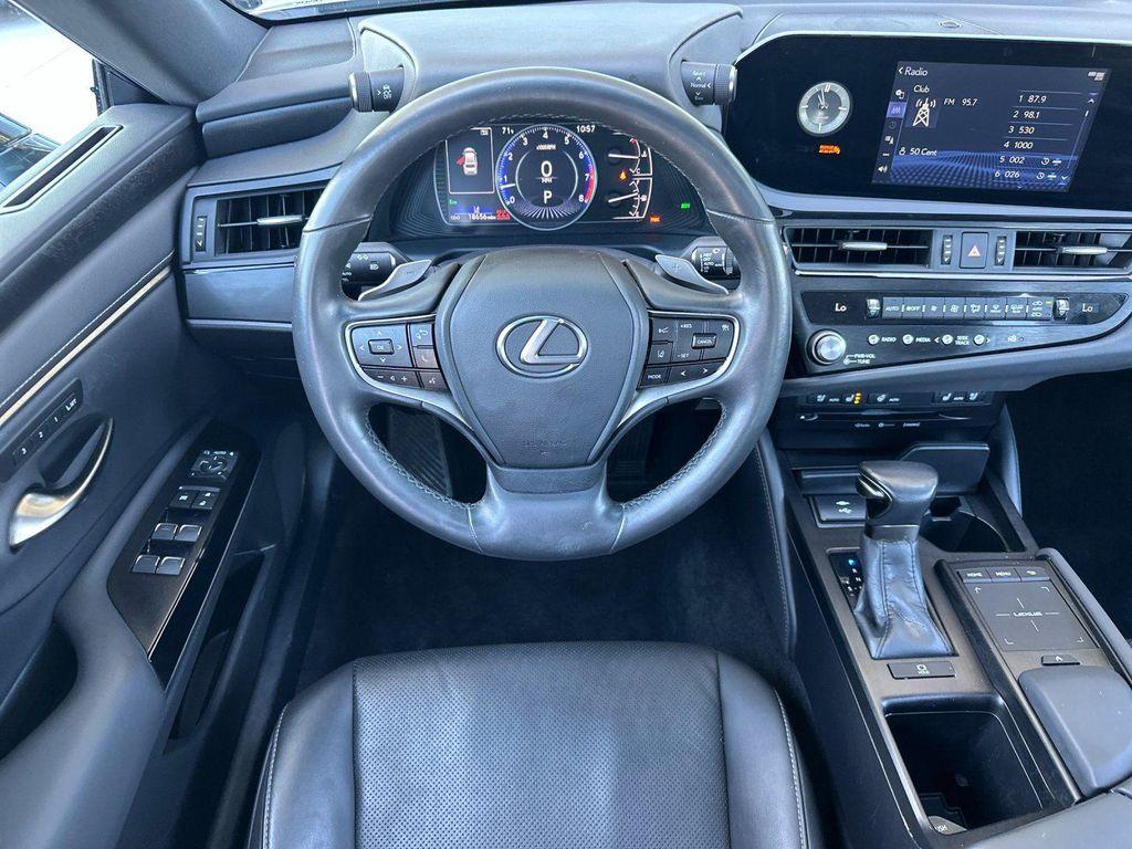 used 2022 Lexus ES 350 car, priced at $33,690
