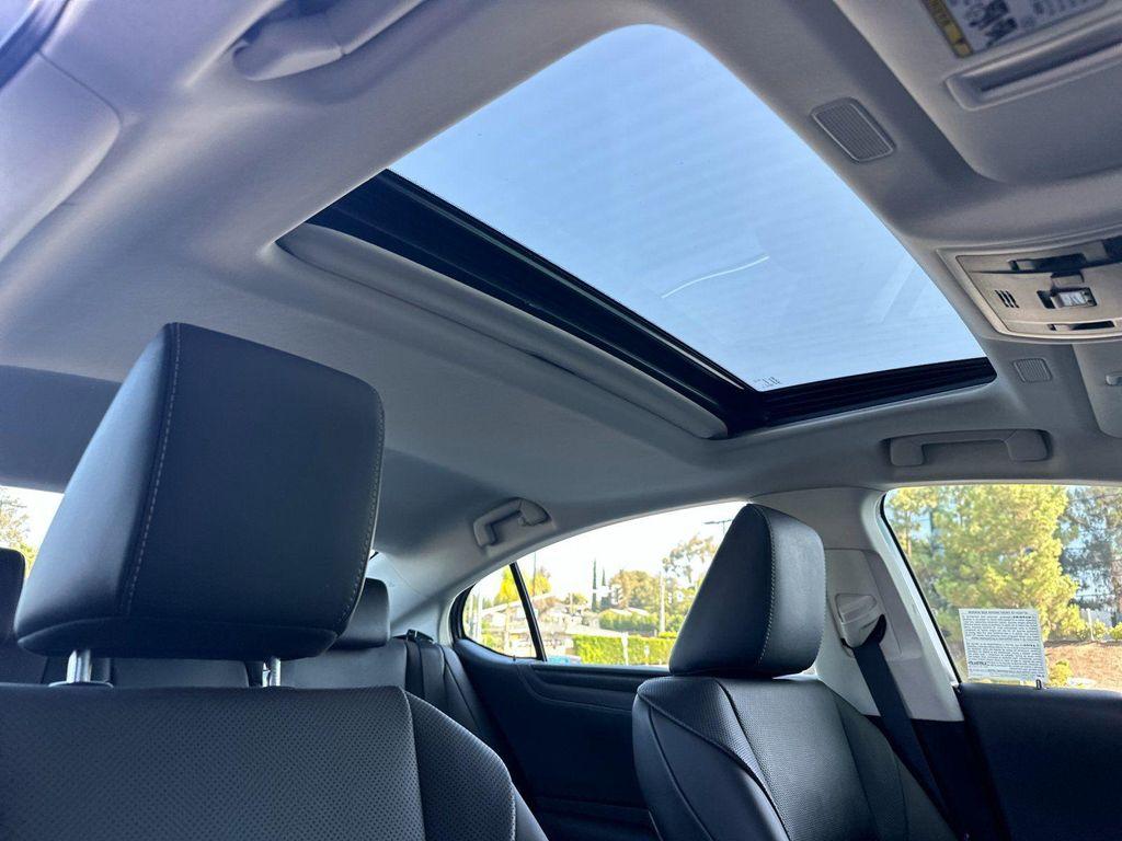 used 2022 Lexus ES 350 car, priced at $33,690