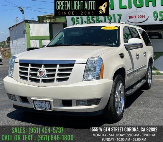 used 2013 Cadillac Escalade ESV car, priced at $14,995