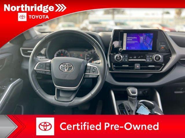 used 2023 Toyota Highlander car, priced at $36,995