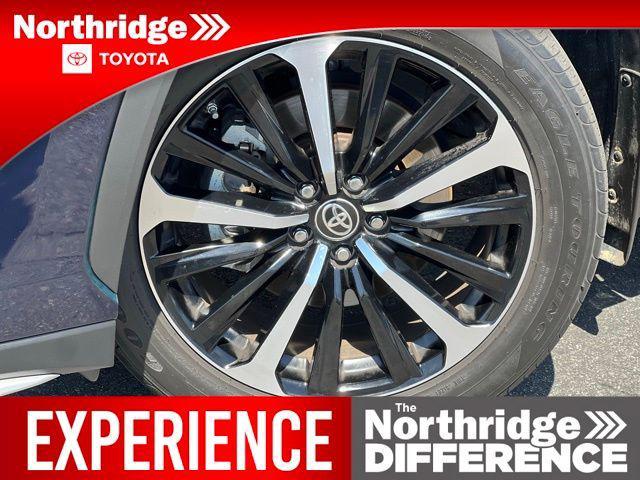 used 2021 Toyota Highlander car, priced at $40,000