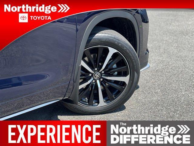 used 2021 Toyota Highlander car, priced at $40,000