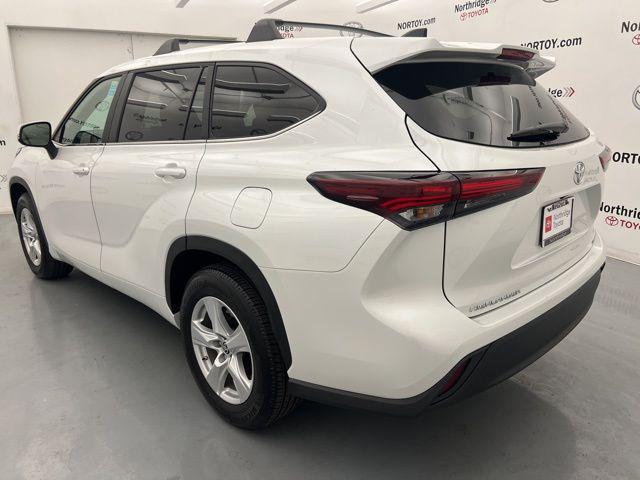 used 2024 Toyota Highlander car, priced at $43,885