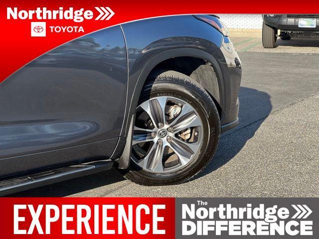 used 2022 Toyota Highlander car, priced at $36,500