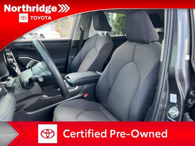 used 2022 Toyota Highlander car, priced at $32,500