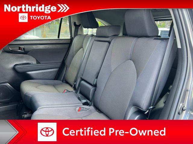 used 2022 Toyota Highlander car, priced at $32,500