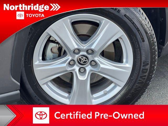 used 2022 Toyota Highlander car, priced at $32,500