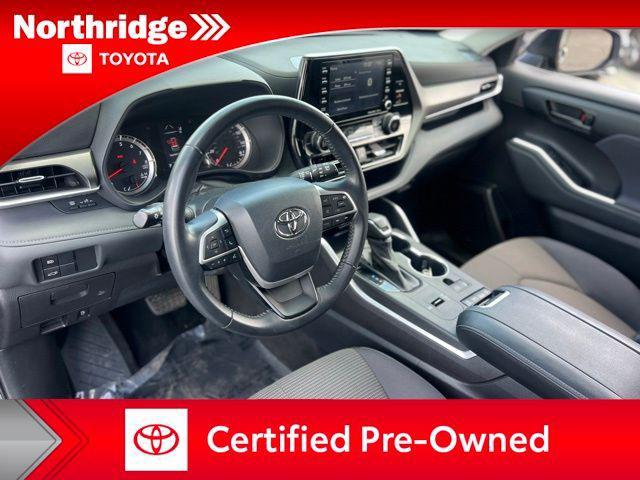 used 2022 Toyota Highlander car, priced at $32,500