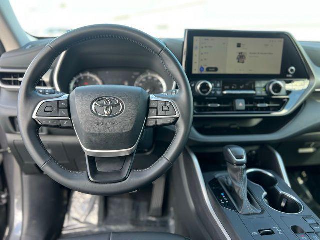 used 2024 Toyota Highlander car, priced at $42,550
