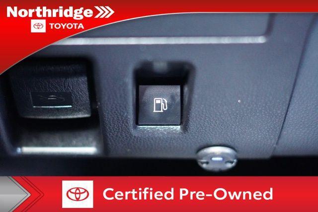 used 2022 Toyota Highlander car, priced at $38,250