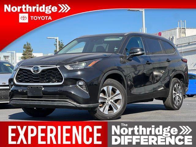 used 2022 Toyota Highlander car, priced at $36,895