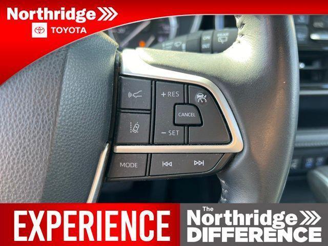 used 2022 Toyota Highlander car, priced at $36,895