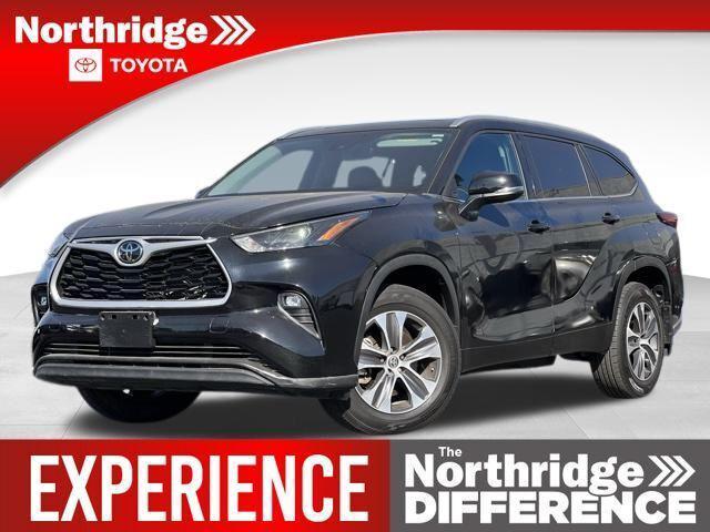 used 2022 Toyota Highlander car, priced at $36,895