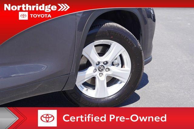 used 2024 Toyota Highlander car, priced at $44,200