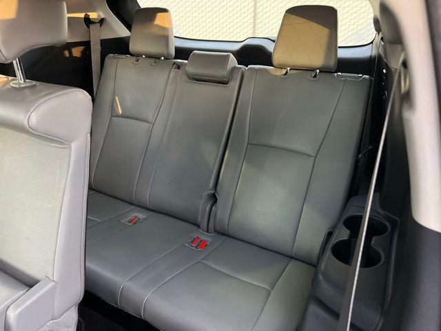 used 2024 Toyota Highlander car, priced at $40,490