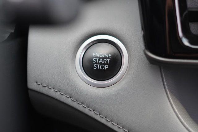 used 2024 Toyota Highlander car, priced at $40,490